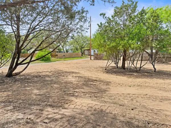 296 Seneca DR, Burnet, TX 78611