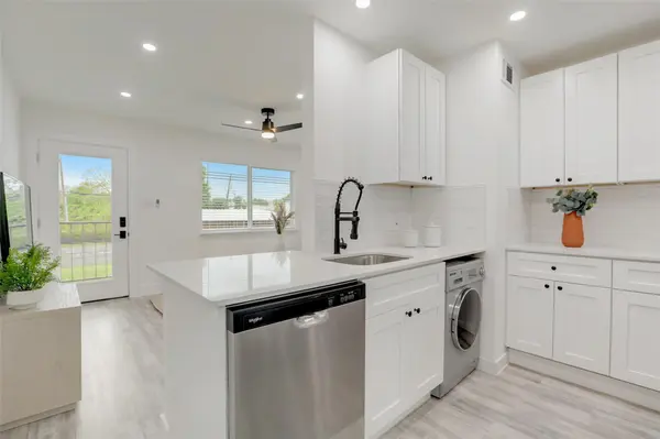 1200 E 52nd ST #204, Austin, TX 78723
