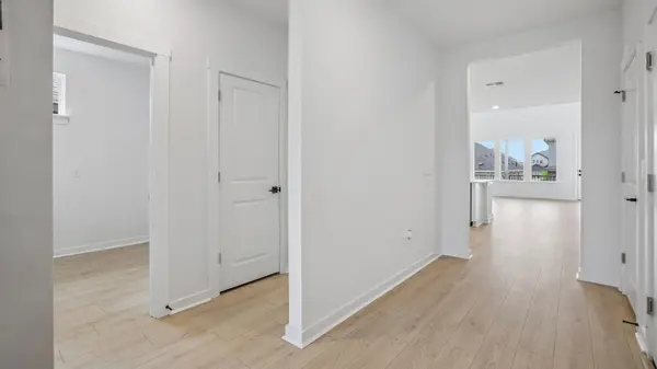 417 Eagle Canyon DR, Leander, TX 78641