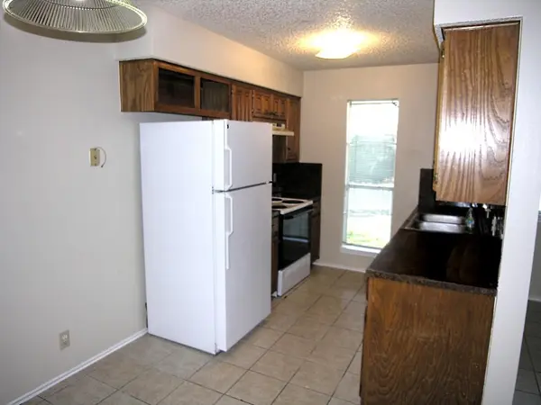 21513 Coyote TRL #B rt, Lago Vista, TX 78645