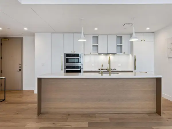 70 Rainey ST #2201, Austin, TX 78701