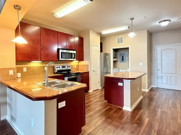 2505 San Gabriel ST #605, Austin, TX 78705