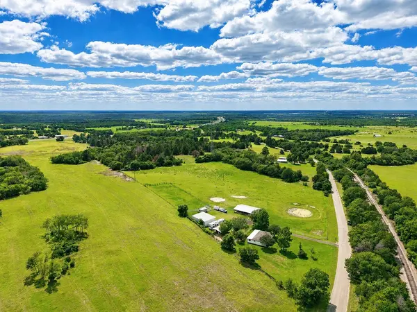 405 Old Highway 20 HWY, Mcdade, TX 78650