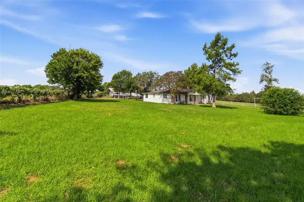 405 Old Highway 20 HWY, Mcdade, TX 78650