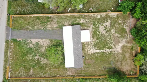 335 County Road 352, Gause, TX 77857