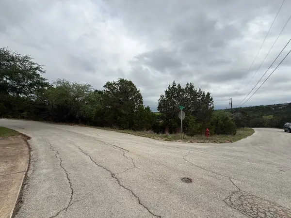 20623 Falcon LN, Lago Vista, TX 78645