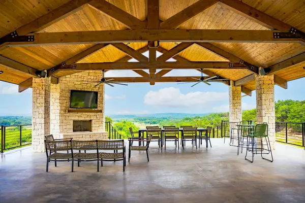 1718 Paradise PKWY, Canyon Lake, TX 78133