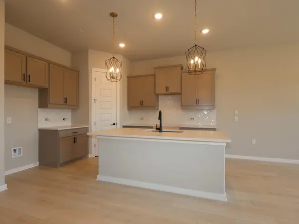 275 Callahan LOOP, Buda, TX 78610