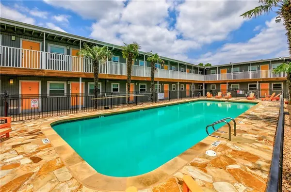 2401 Manor RD #102, Austin, TX 78722
