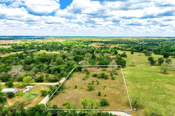 000 Hidden Shores LOOP, Smithville, TX 78957