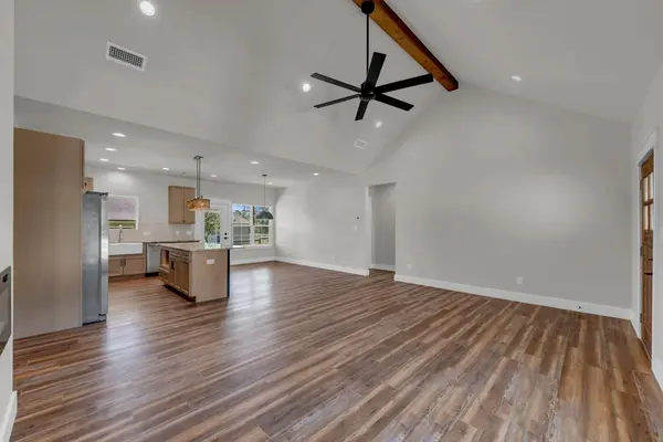 160 W Stonecastle DR, Granite Shoals, TX 78654