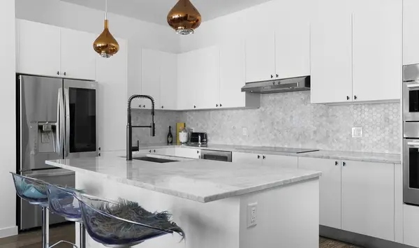 800 Embassy DR #605, Austin, TX 78702