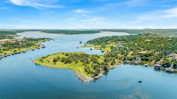 19813 & 19817 Lakehurst LOOP, Spicewood, TX 78669