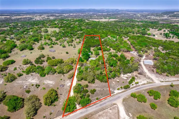 21500 Firefly RD, Florence, TX 76527