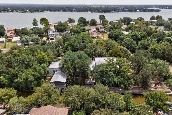 522 Circle DR, Sunrise Beach, TX 78643