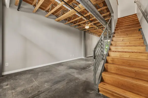 1305 E 6th ST #13, Austin, TX 78702
