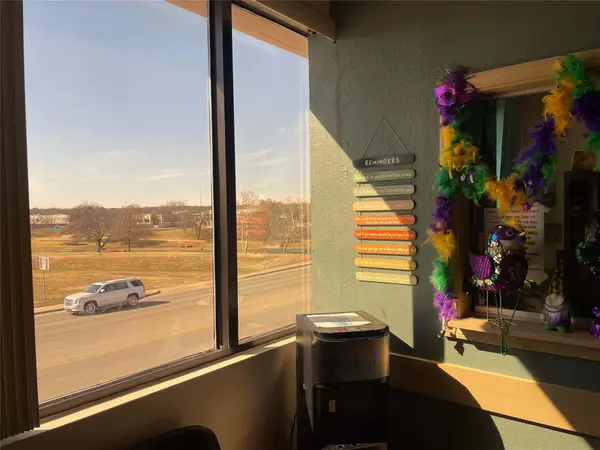 1305 S Key Ave, Lampasas, TX 76550