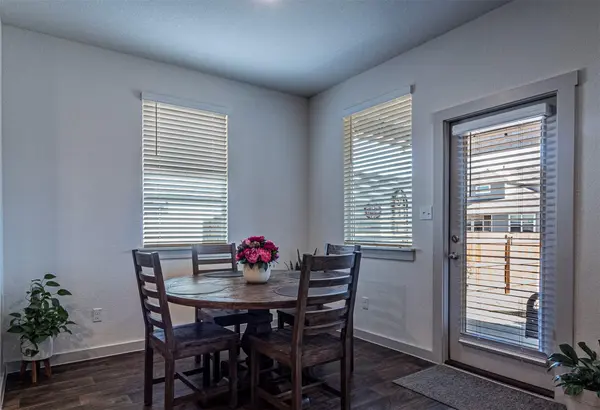 208 Greens Bayou TRL, Hutto, TX 78634