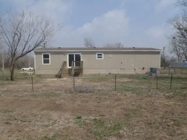 1580 Pooley RD, Kingsbury, TX 78638