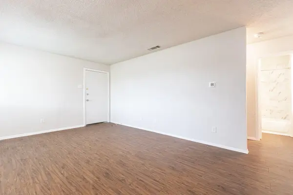 323 W William Cannon DR #B, Austin, TX 78745