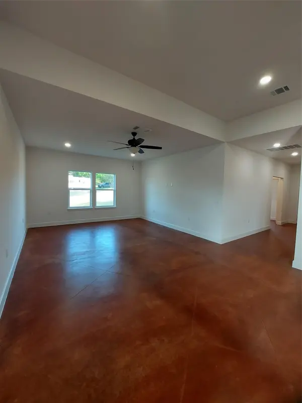 121 Spanish Oak TRL, Cameron, TX 76520