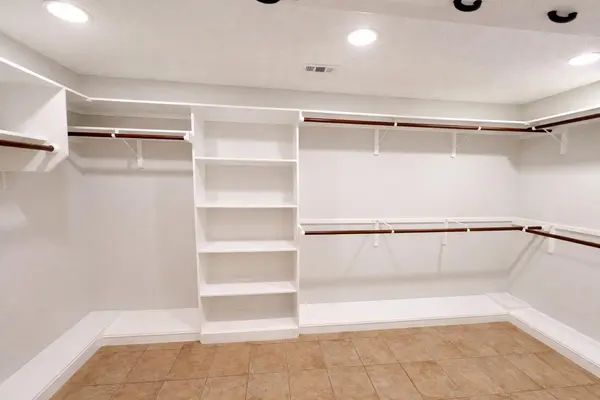 4500 Woodmoor CIR, Austin, TX 78721