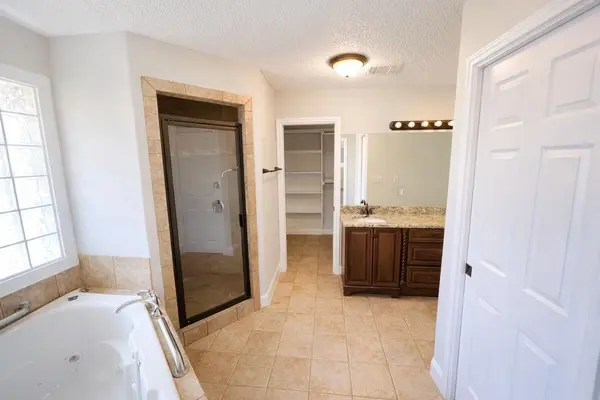 4500 Woodmoor CIR, Austin, TX 78721