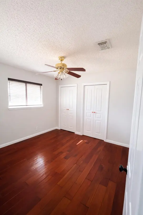 4500 Woodmoor CIR, Austin, TX 78721