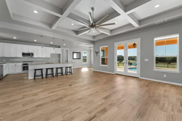 160 Red Stag CT, Lampasas, TX 76550