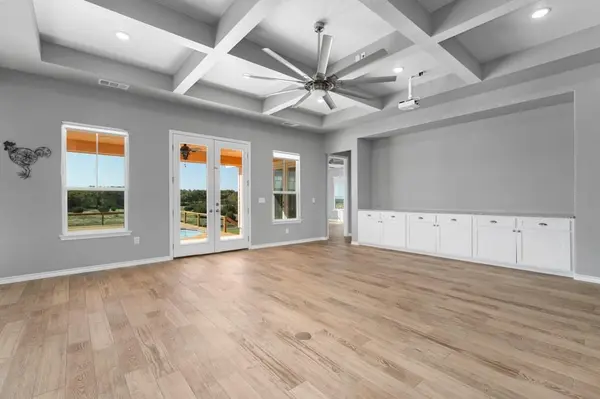 160 Red Stag CT, Lampasas, TX 76550