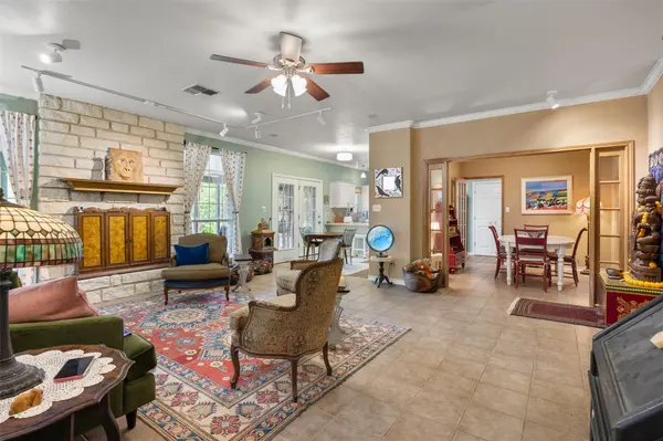 35 Brookmeadow DR, Wimberley, TX 78676