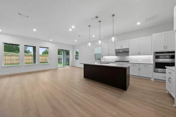 613 Hallwood DR, Liberty Hill, TX 78642