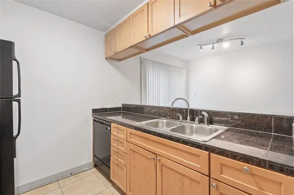1301 W Ben White BLVD #208, Austin, TX 78704