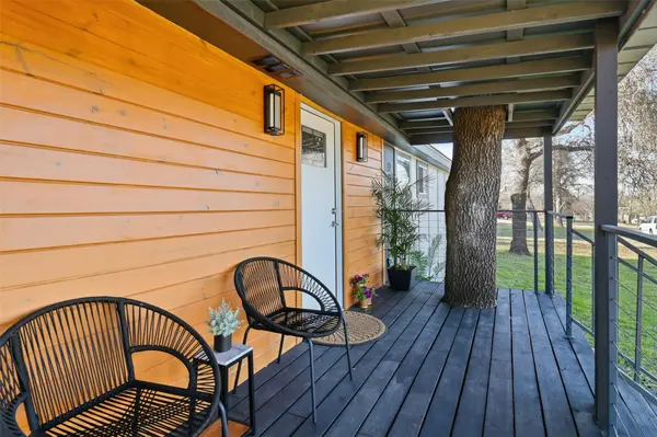 728 Driftwood LN, Cottonwood Shores, TX 78657