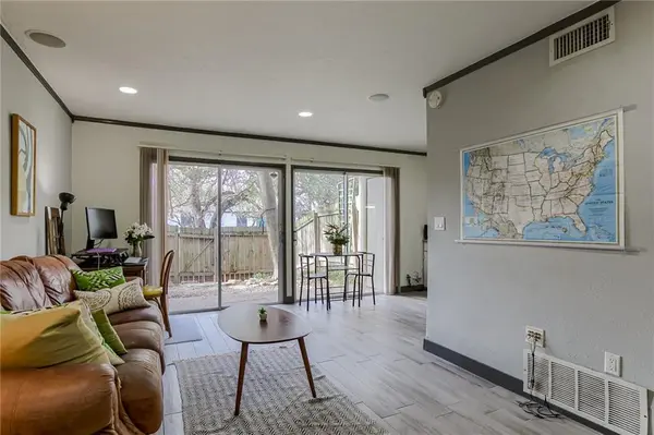 620 S 1st ST #107, Austin, TX 78704