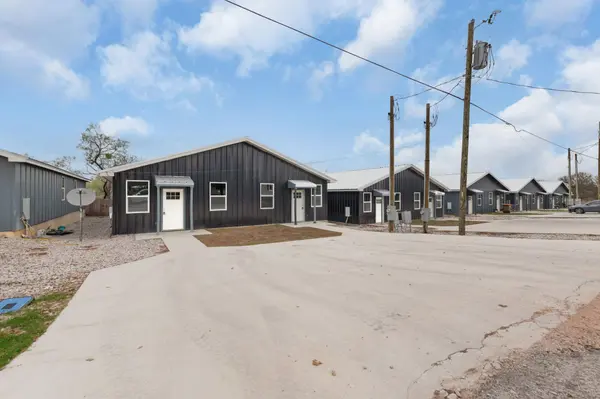 870 Waco ST, Kingsland, TX 78639