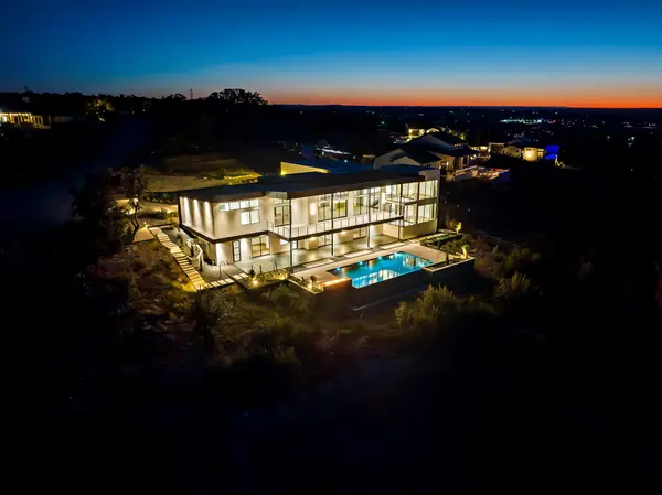 1702 Moonlight TRCE, Spicewood, TX 78669