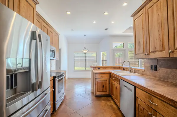 2102 Crazyhorse PASS, Austin, TX 78734