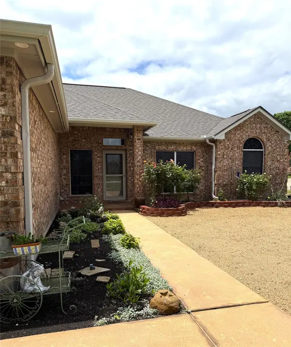 7396 CR 424, Thrall, TX 76578