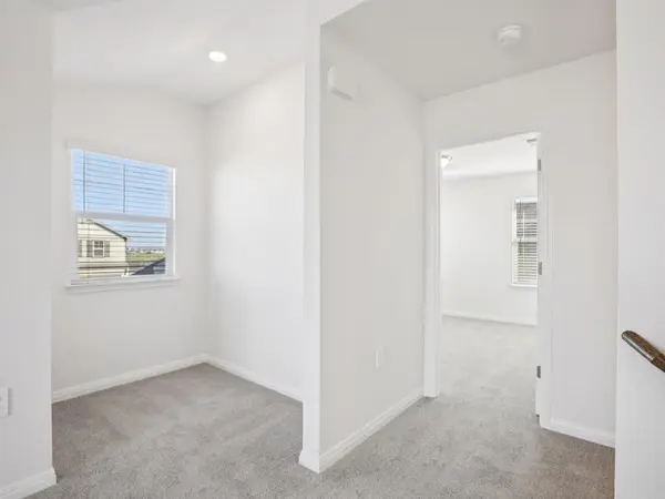 4917 Stockton LN, Del Valle, TX 78617