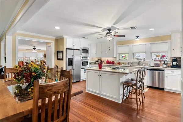 761 Post Hill ST, Mason, TX 76856