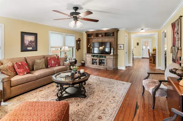 761 Post Hill ST, Mason, TX 76856