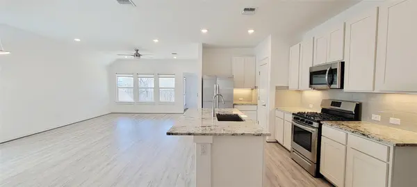 7606 Pewter Luster BND, Del Valle, TX 78617