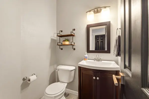 2315 Arnie LN, Round Rock, TX 78664