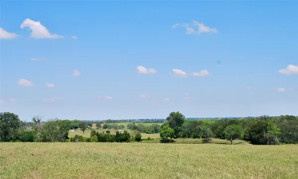 1070 Muehr RD, Weimar, TX 78962