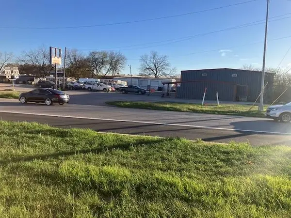 5225 E Cesar Chavez ST, Austin, TX 78702