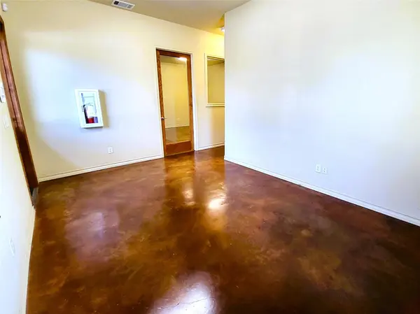 701 HWY 290 W #103, Dripping Springs, TX 78620
