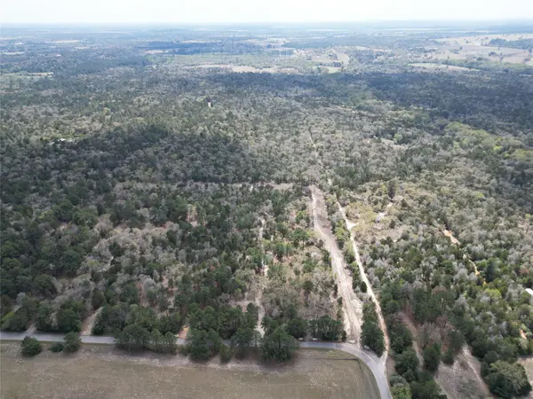 797 Marlin ST, Mcdade, TX 78650
