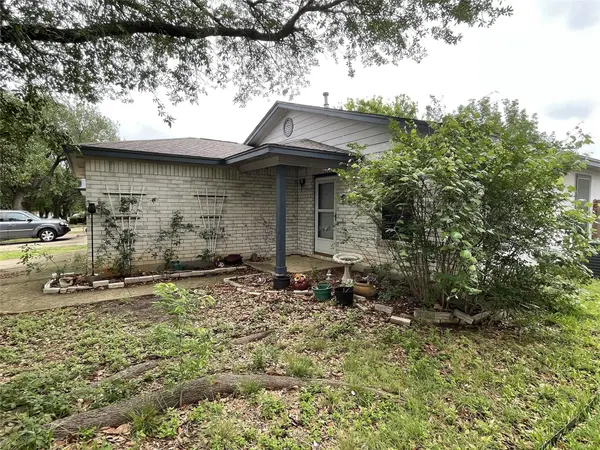 110 Brentwood DR, Leander, TX 78641