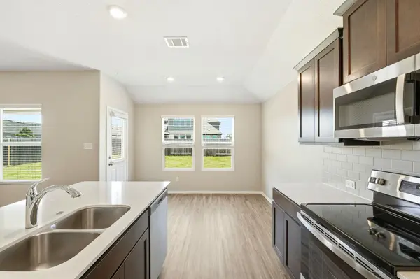 1001 Bluejack WAY, Hutto, TX 78634